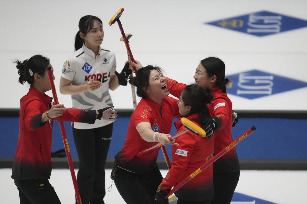 比利时11月世预赛大名单：库尔图瓦领衔，多库、特罗萨德在列